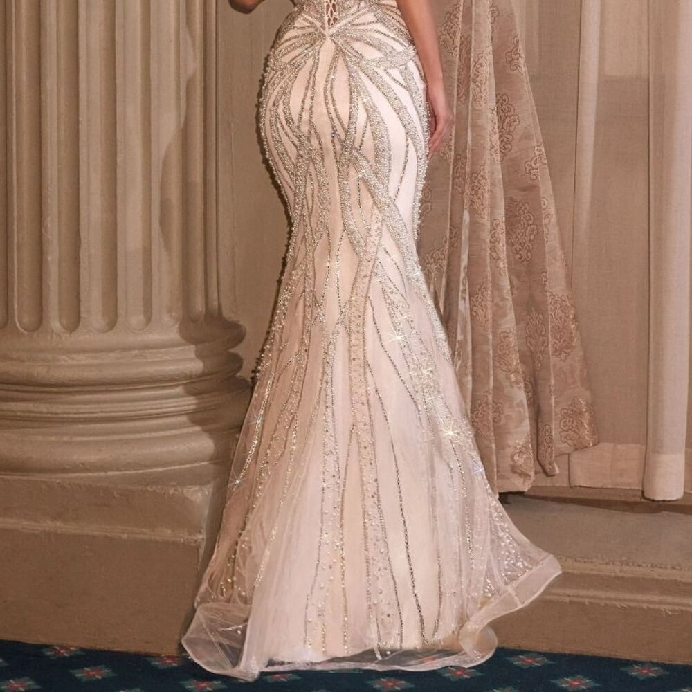 STRAPLESS FITTED WEDDING DRESS, CRYSTAL AND PEARL BRIDAL GOWN, RECEPTION DESTINA - Picture 6 of 8